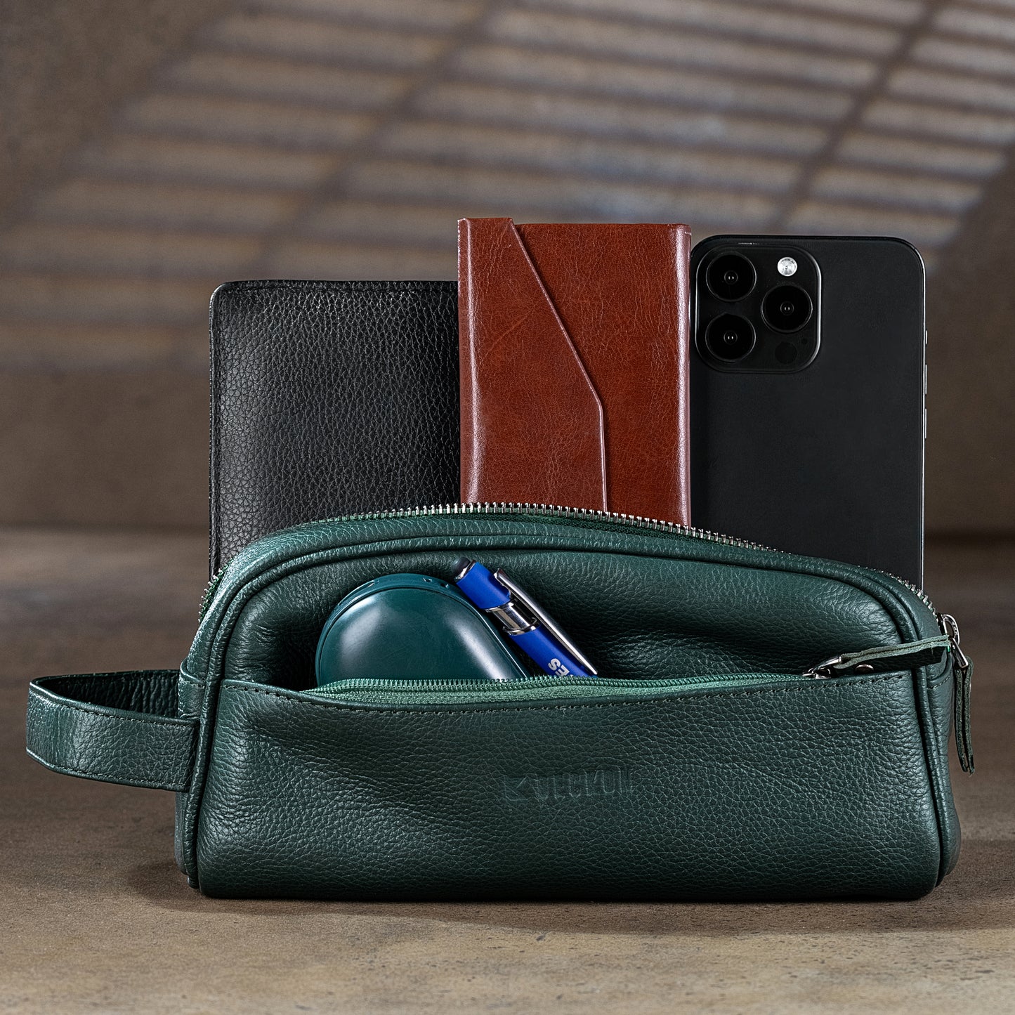 Men's Leather Toiletry Bag – Premium Travel Dopp Kit Organizer