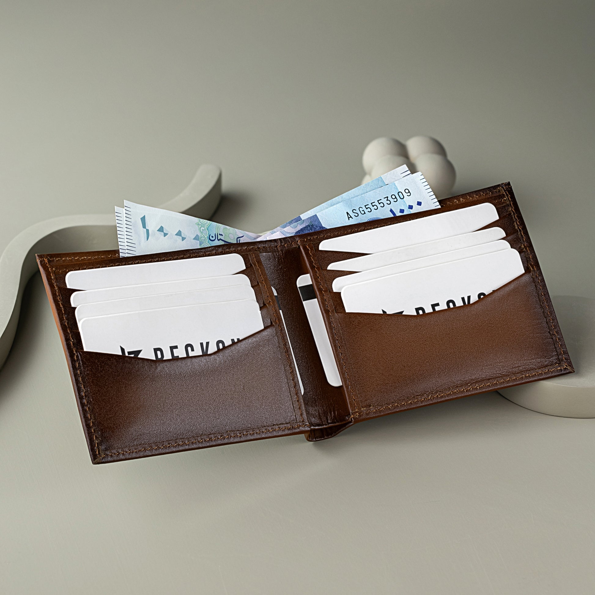 titan leather bifold wallet for men multiple card slots cash compartments